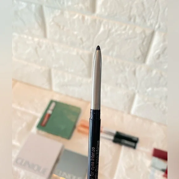 Clinique - Lot of Various Makeup Products - New - Picture 6 of 14